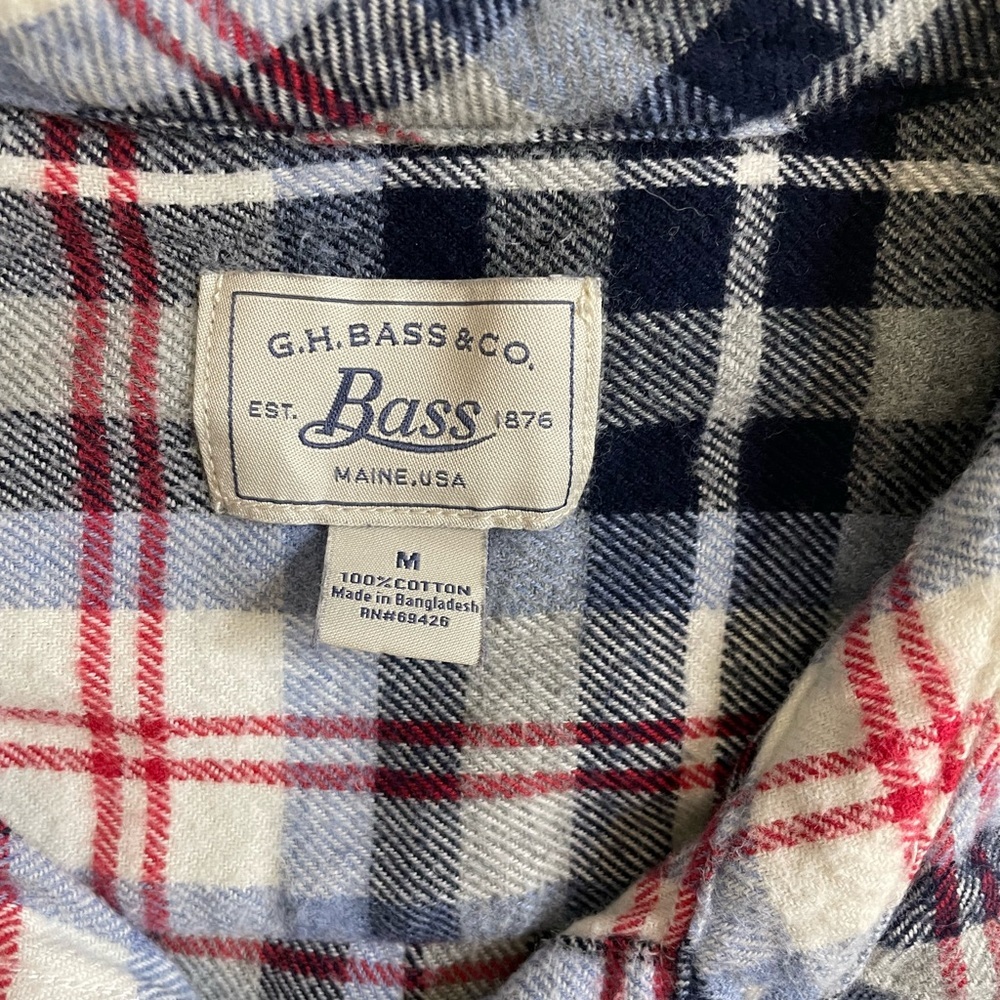 G.H Bass & Co. Men’s Flannel Shirt Size Medium Button Down Blue - Picture 4 of 4